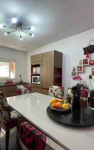 Casa para alugar com 360m², 4 quartos e 3 vagas