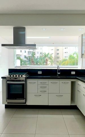Apartamento para alugar com 162m², 2 quartos e 1 vaga Apartamento para alugar com 162m², 2 quartos e 1 vagaCozinha