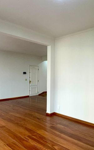 Apartamento para alugar com 162m², 2 quartos e 1 vaga Apartamento para alugar com 162m², 2 quartos e 1 vagaSala de TV