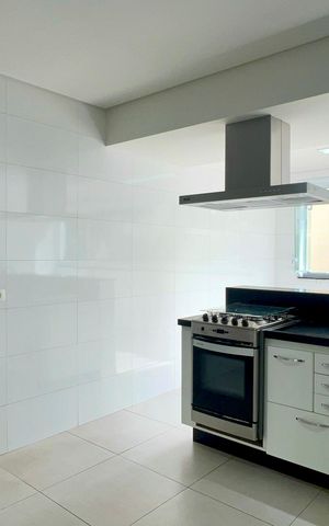 Apartamento para alugar com 162m², 2 quartos e 1 vaga Apartamento para alugar com 162m², 2 quartos e 1 vagaCozinha