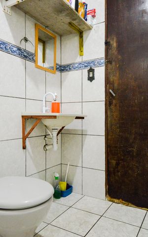 Casa à venda com 125m², 3 quartos e 2 vagasBanheiro