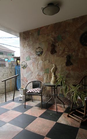 Casa à venda com 240m², 4 quartos e 3 vagasVaranda