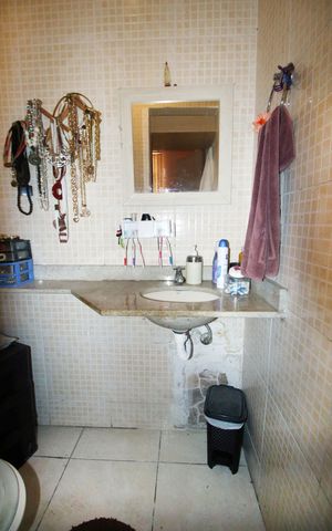 Casa à venda com 240m², 4 quartos e 3 vagasBanheiro da Suíte