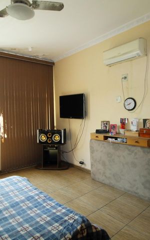 Casa à venda com 240m², 4 quartos e 3 vagasQuarto 4