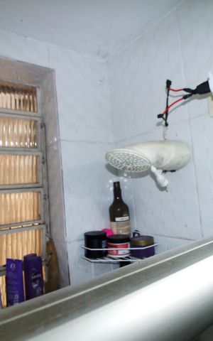 Casa à venda com 240m², 4 quartos e 3 vagasBanheiro 1