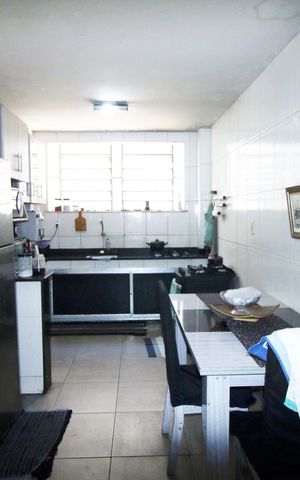 Casa à venda com 240m², 4 quartos e 3 vagasCozinha