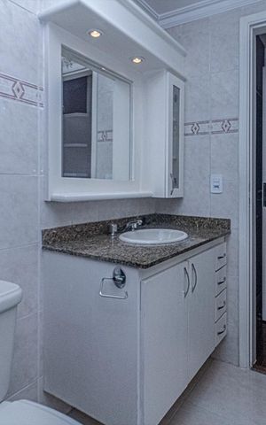 Apartamento para alugar com 120m², 4 quartos e 3 vagas Apartamento para alugar com 120m², 4 quartos e 3 vagasBanheiro da Suíte 1