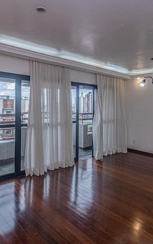 Apartamento para alugar com 120m², 4 quartos e 3 vagas Apartamento para alugar com 120m², 4 quartos e 3 vagasSala