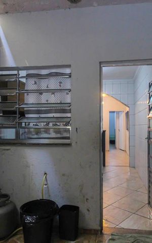 Casa à venda com 168m², 3 quartos e 1 vaga Casa à venda com 168m², 3 quartos e 1 vagaÁrea de Serviço 2