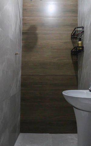 Casa à venda com 168m², 3 quartos e 1 vaga Casa à venda com 168m², 3 quartos e 1 vagaBanheiro 2