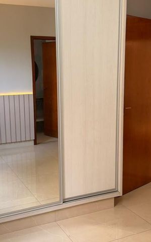 Apartamento para alugar com 165m², 4 quartos e 2 vagas Apartamento para alugar com 165m², 4 quartos e 2 vagasQuarto
