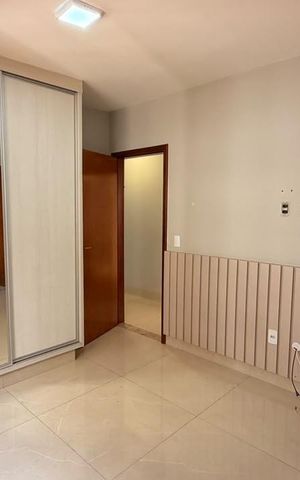 Apartamento para alugar com 165m², 4 quartos e 2 vagas Apartamento para alugar com 165m², 4 quartos e 2 vagasQuarto
