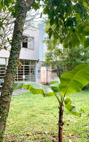 Casa à venda com 280m², 3 quartos e 2 vagas Casa à venda com 280m², 3 quartos e 2 vagasQuintal