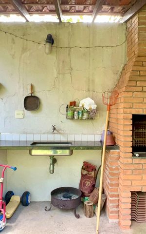 Casa à venda com 280m², 3 quartos e 2 vagas Casa à venda com 280m², 3 quartos e 2 vagasChurrasqueira