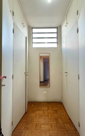 Casa à venda com 280m², 3 quartos e 2 vagas Casa à venda com 280m², 3 quartos e 2 vagasCloset da suíte