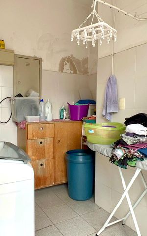 Casa à venda com 280m², 3 quartos e 2 vagas Casa à venda com 280m², 3 quartos e 2 vagasLavanderia