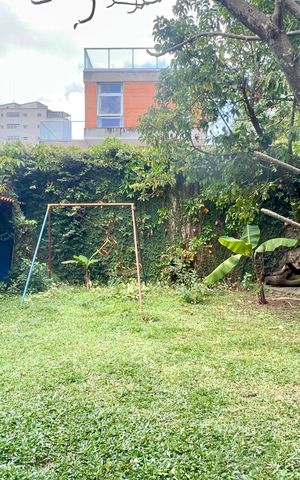 Casa à venda com 280m², 3 quartos e 2 vagas Casa à venda com 280m², 3 quartos e 2 vagasQuintal