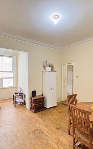 Apartamento à venda com 90m², 3 quartos e sem vaga Apartamento à venda com 90m², 3 quartos e sem vagaSala
