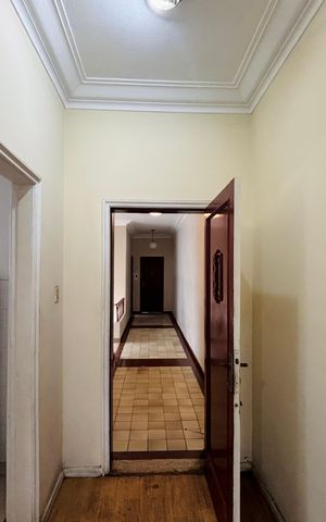 Apartamento à venda com 90m², 3 quartos e sem vaga Apartamento à venda com 90m², 3 quartos e sem vagaCorredor