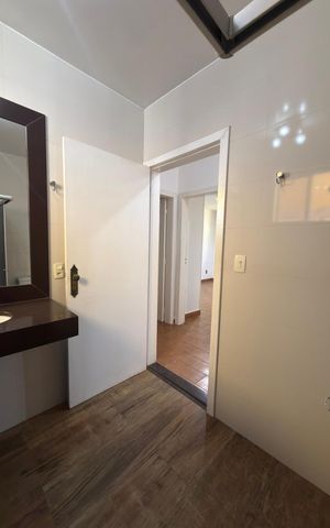 Casa de condomínio à venda com 757m², 8 quartos e 8 vagas Casa de condomínio à venda com 757m², 8 quartos e 8 vagasBanheiro Social