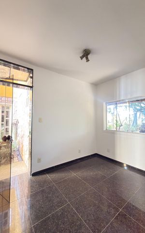 Casa de condomínio à venda com 757m², 8 quartos e 8 vagas Casa de condomínio à venda com 757m², 8 quartos e 8 vagasQuarto Suíte 1