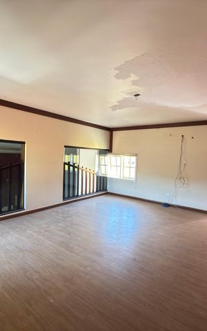 Casa de condomínio à venda com 757m², 8 quartos e 8 vagas Casa de condomínio à venda com 757m², 8 quartos e 8 vagasSala