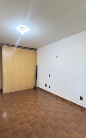 Casa de condomínio à venda com 757m², 8 quartos e 8 vagas Casa de condomínio à venda com 757m², 8 quartos e 8 vagasQuarto Suíte 1