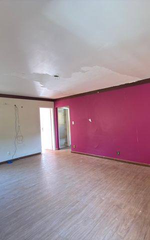 Casa de condomínio à venda com 757m², 8 quartos e 8 vagas Casa de condomínio à venda com 757m², 8 quartos e 8 vagasSala