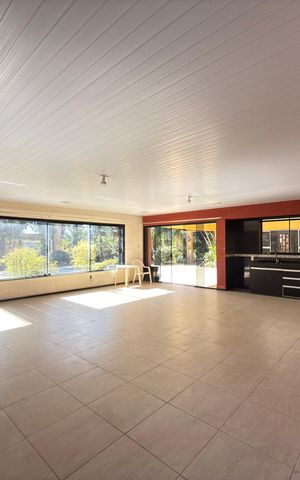 Casa de condomínio à venda com 757m², 8 quartos e 8 vagas Casa de condomínio à venda com 757m², 8 quartos e 8 vagasSalão de Festas