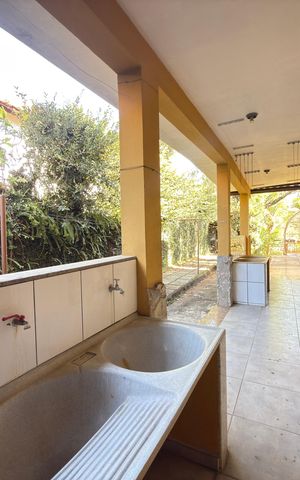Casa de condomínio à venda com 757m², 8 quartos e 8 vagas Casa de condomínio à venda com 757m², 8 quartos e 8 vagasCozinha - Torneira