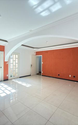 Casa de condomínio à venda com 757m², 8 quartos e 8 vagas Casa de condomínio à venda com 757m², 8 quartos e 8 vagasSala