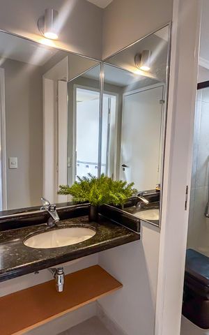 Apartamento à venda com 42m², 1 quarto e 2 vagas Apartamento à venda com 42m², 1 quarto e 2 vagasBanheiro social