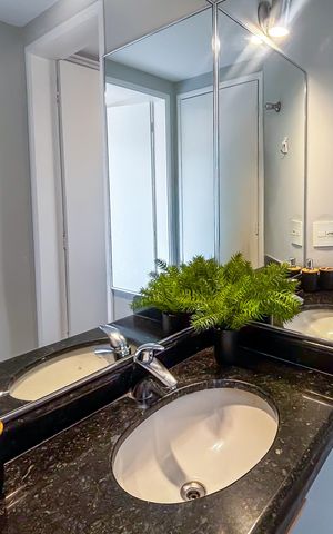 Apartamento à venda com 42m², 1 quarto e 2 vagas Apartamento à venda com 42m², 1 quarto e 2 vagasBanheiro social
