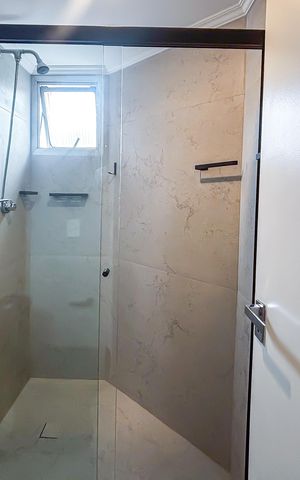 Apartamento à venda com 42m², 1 quarto e 2 vagas Apartamento à venda com 42m², 1 quarto e 2 vagasBanheiro social
