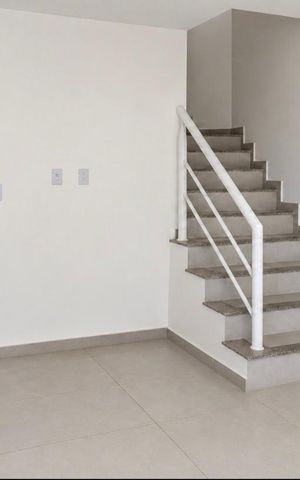 Casa para alugar com 70m², 2 quartos e 2 vagas Casa para alugar com 70m², 2 quartos e 2 vagasSala