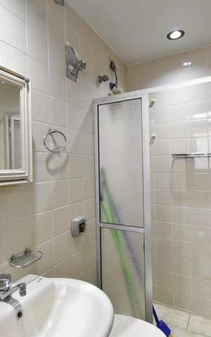 Apartamento para alugar com 200m², 4 quartos e 2 vagasBanheiro de serviço
