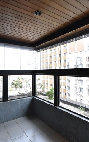Apartamento para alugar com 200m², 4 quartos e 2 vagasVaranda da Sala 2