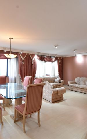Apartamento para alugar com 200m², 4 quartos e 2 vagasSala