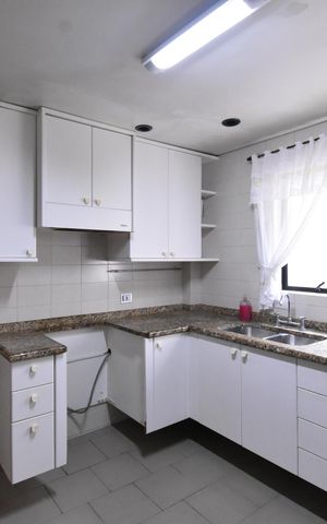Apartamento para alugar com 200m², 4 quartos e 2 vagasCozinha