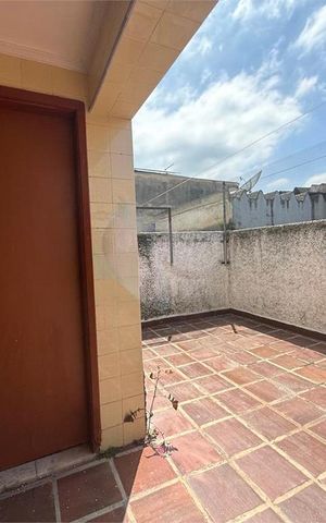 Casa à venda com 128m², 3 quartos e 2 vagas