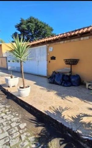 Casa para alugar com 130m², 2 quartos e 1 vaga Casa para alugar com 130m², 2 quartos e 1 vagaFachada