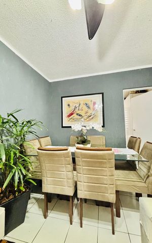 Apartamento à venda com 50m², 2 quartos e 1 vaga Apartamento à venda com 50m², 2 quartos e 1 vagaSala de Jantar