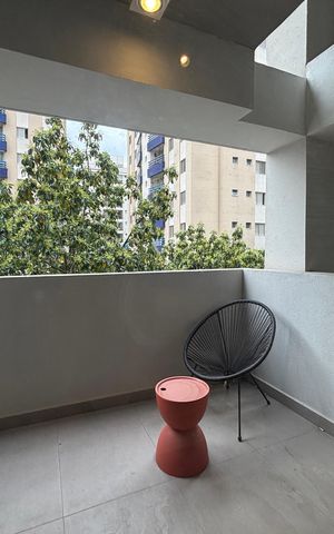 Studio para alugar com 28m², 1 quarto e sem vaga Studio para alugar com 28m², 1 quarto e sem vagaVaranda