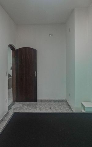 Casa para alugar com 70m², 2 quartos e sem vaga
