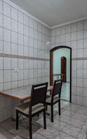 Casa para alugar com 70m², 2 quartos e sem vaga
