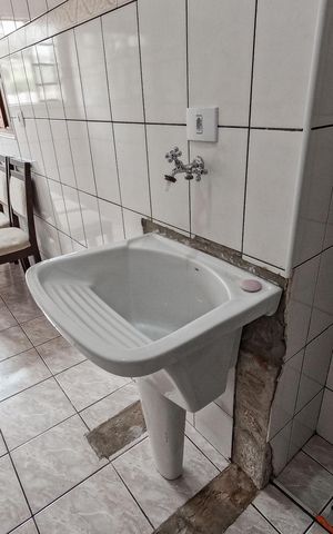 Casa para alugar com 70m², 2 quartos e sem vaga