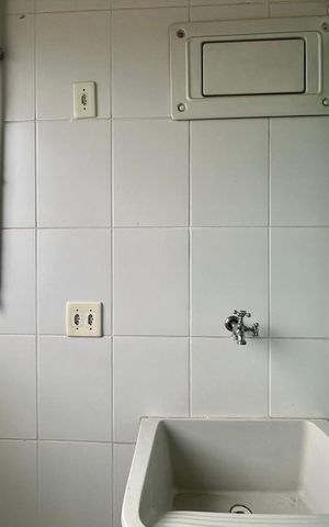 Apartamento para alugar com 52m², 2 quartos e 1 vaga Apartamento para alugar com 52m², 2 quartos e 1 vagaCozinha e Área de Serviço