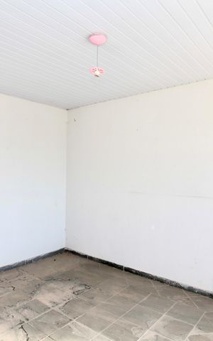 Casa à venda com 500m², 5 quartos e 3 vagas Casa à venda com 500m², 5 quartos e 3 vagasKitnet