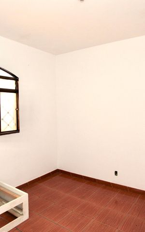 Casa à venda com 500m², 5 quartos e 3 vagas Casa à venda com 500m², 5 quartos e 3 vagasQuarto 2
