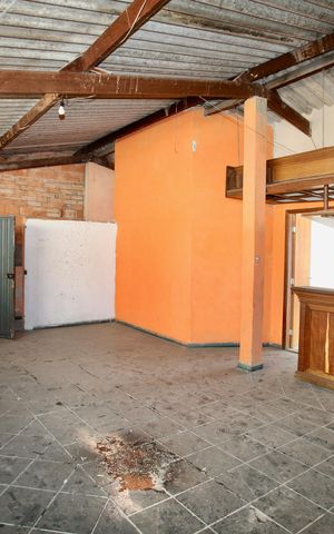 Casa à venda com 500m², 5 quartos e 3 vagas Casa à venda com 500m², 5 quartos e 3 vagasKitnet